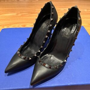 SIZE38.5 Valentino Garavani Rockstud Black Leather Heels